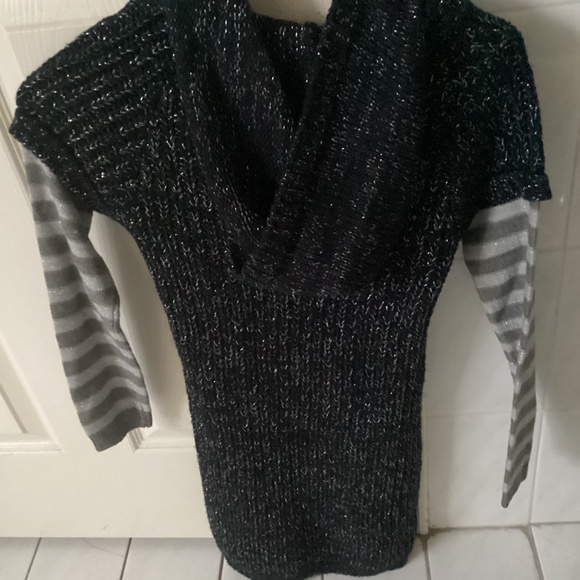 Sweater dress, Size 10-12 New with tags - Picture 4 of 5